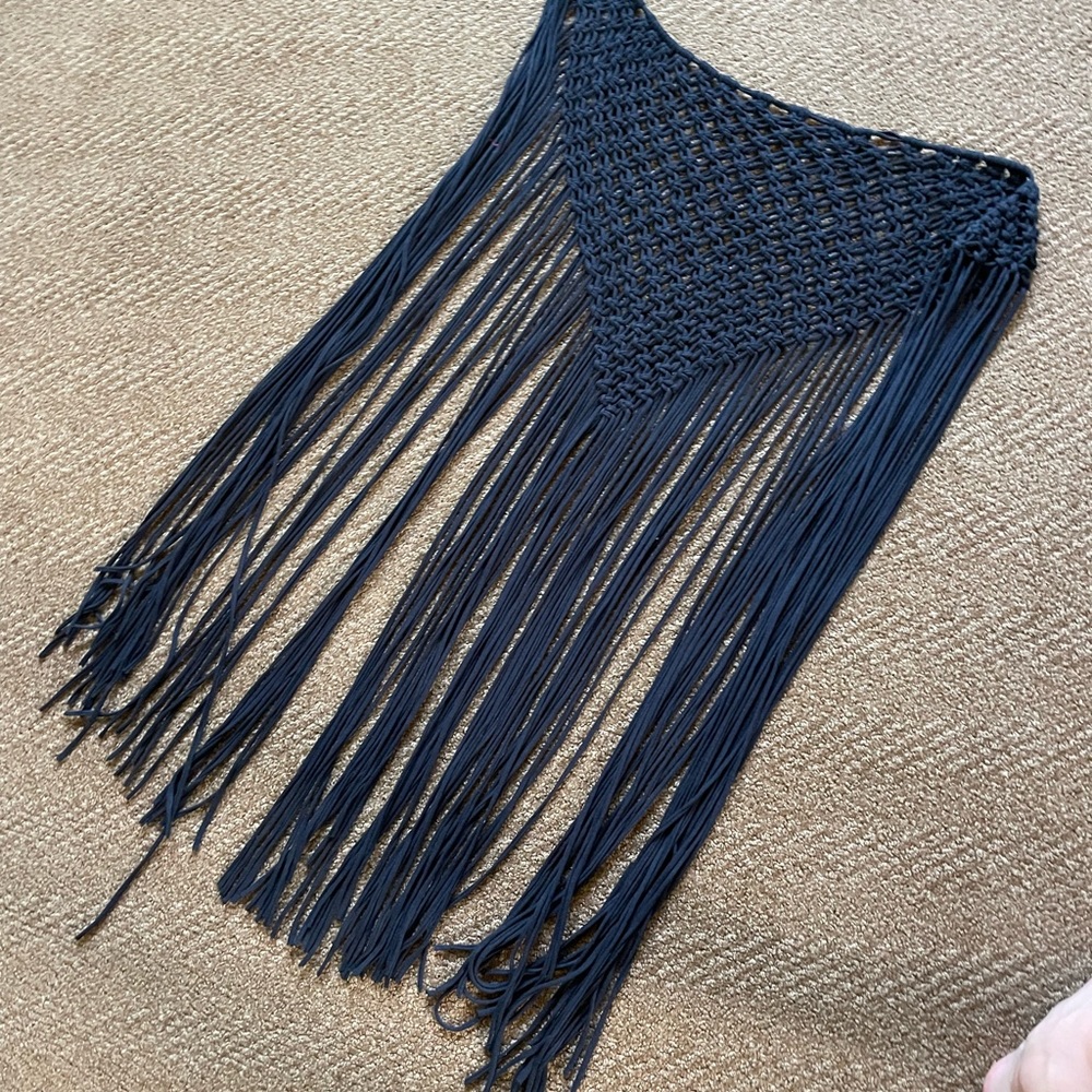 Fringe skirt tie waist.